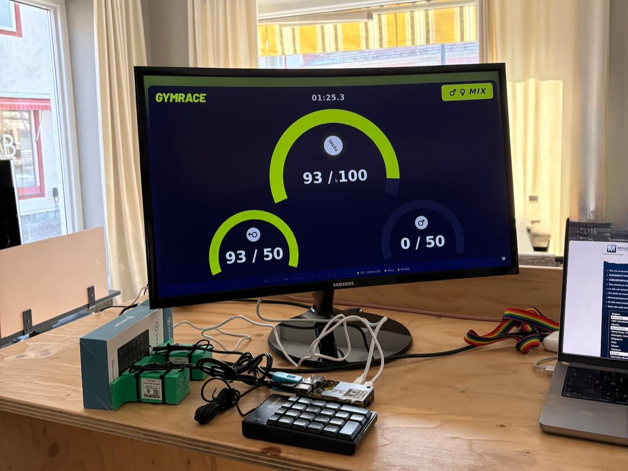 GYMRACE Wall Ball Game scoring station